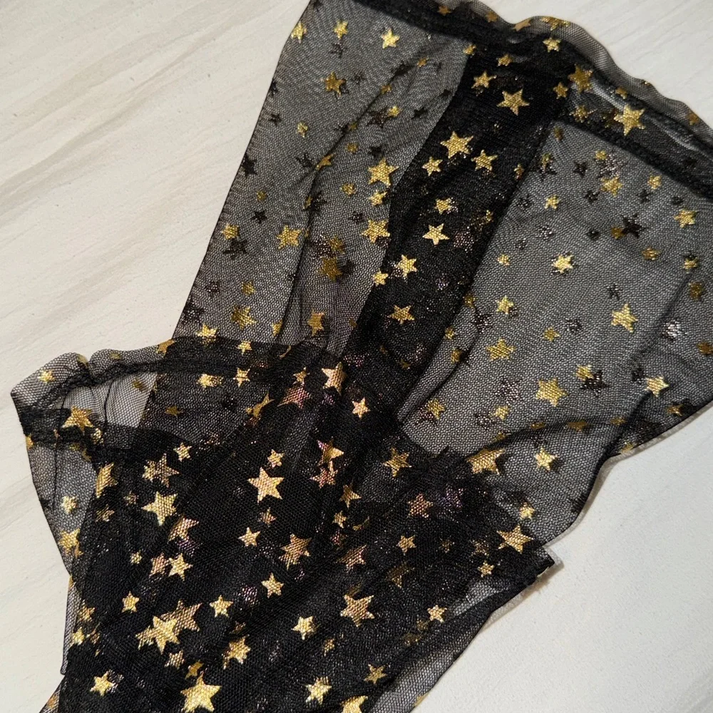 Le Lis Black Sheer Mesh Star Print Top Size Small - Picture 4 of 4